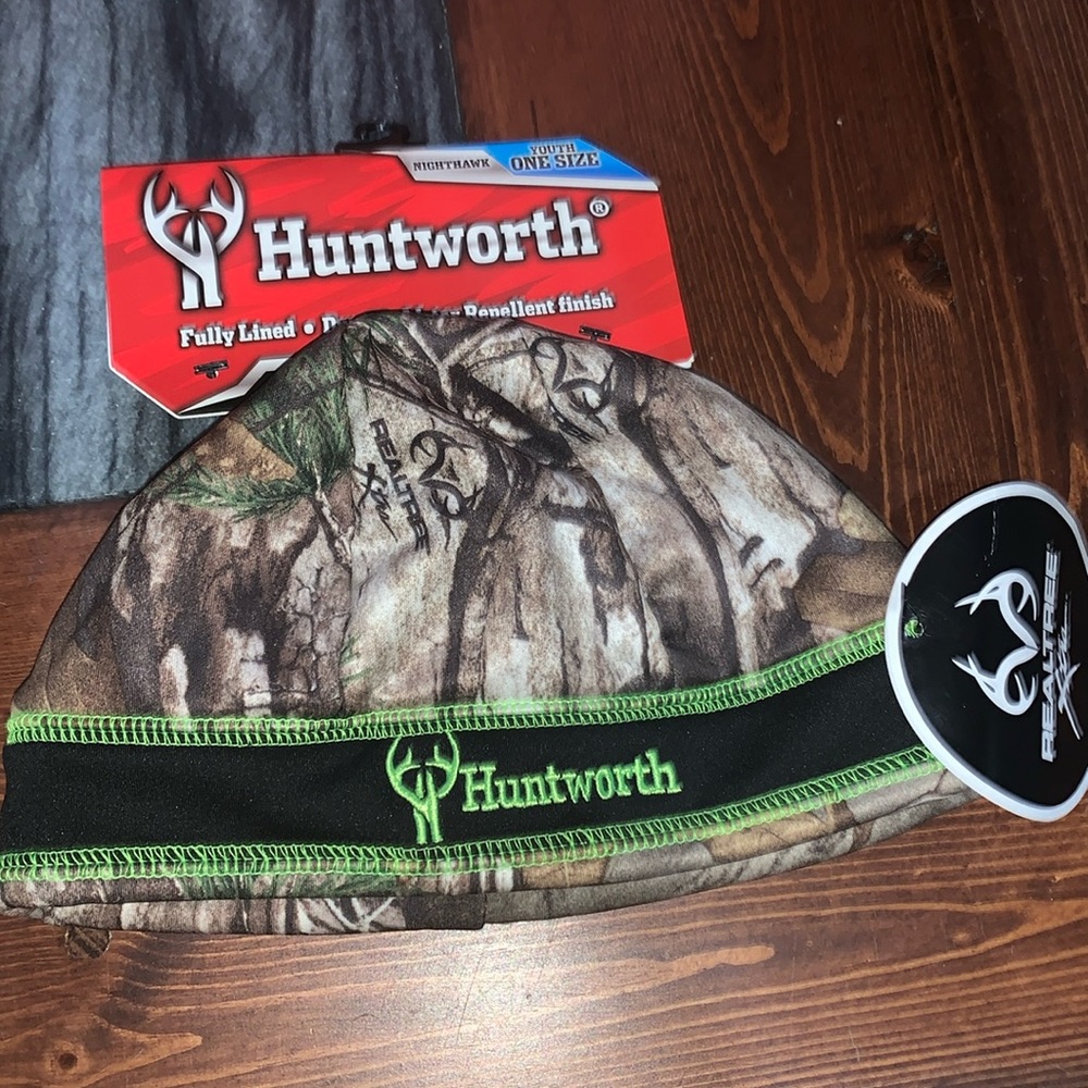 NWT huntworth youth camo beanie